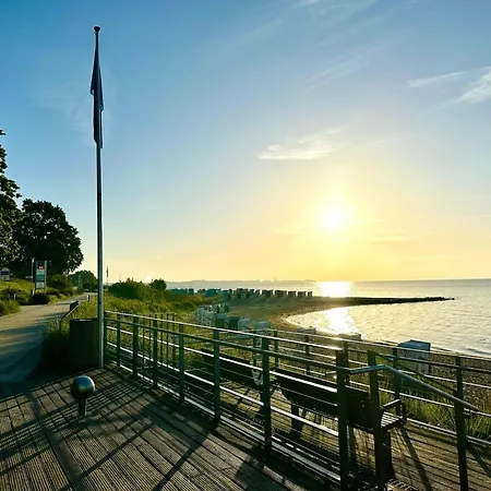 アパート Traumblick - Himmel & Mit Traum Meerblick Am Mit Grossem Balkon - Wlan, Streaming, 2024 Modernisiert ジールクスドルフ