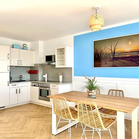 Traumblick - Himmel & Mit Traum Meerblick Am Mit Grossem Balkon - Wlan, Streaming, 2024 Modernisiert ジールクスドルフ