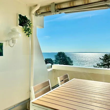 Traumblick - Himmel & Mit Traum Meerblick Am Mit Grossem Balkon - Wlan, Streaming, 2024 Modernisiert アパート ジールクスドルフ